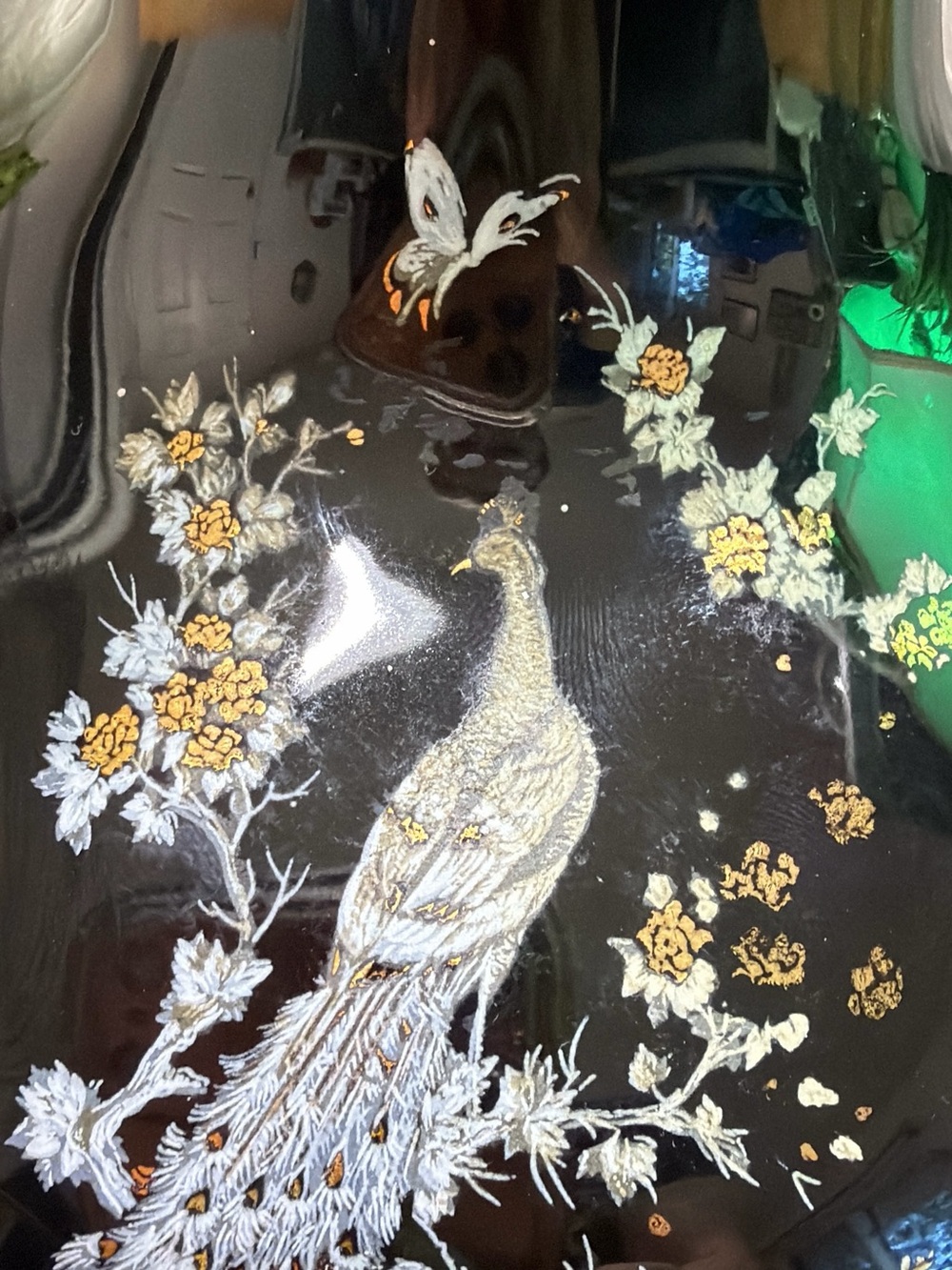 Vintage Black Glass Vase with White Peacock Detail Classic Maximalism 🔥 - Picture 3 of 4